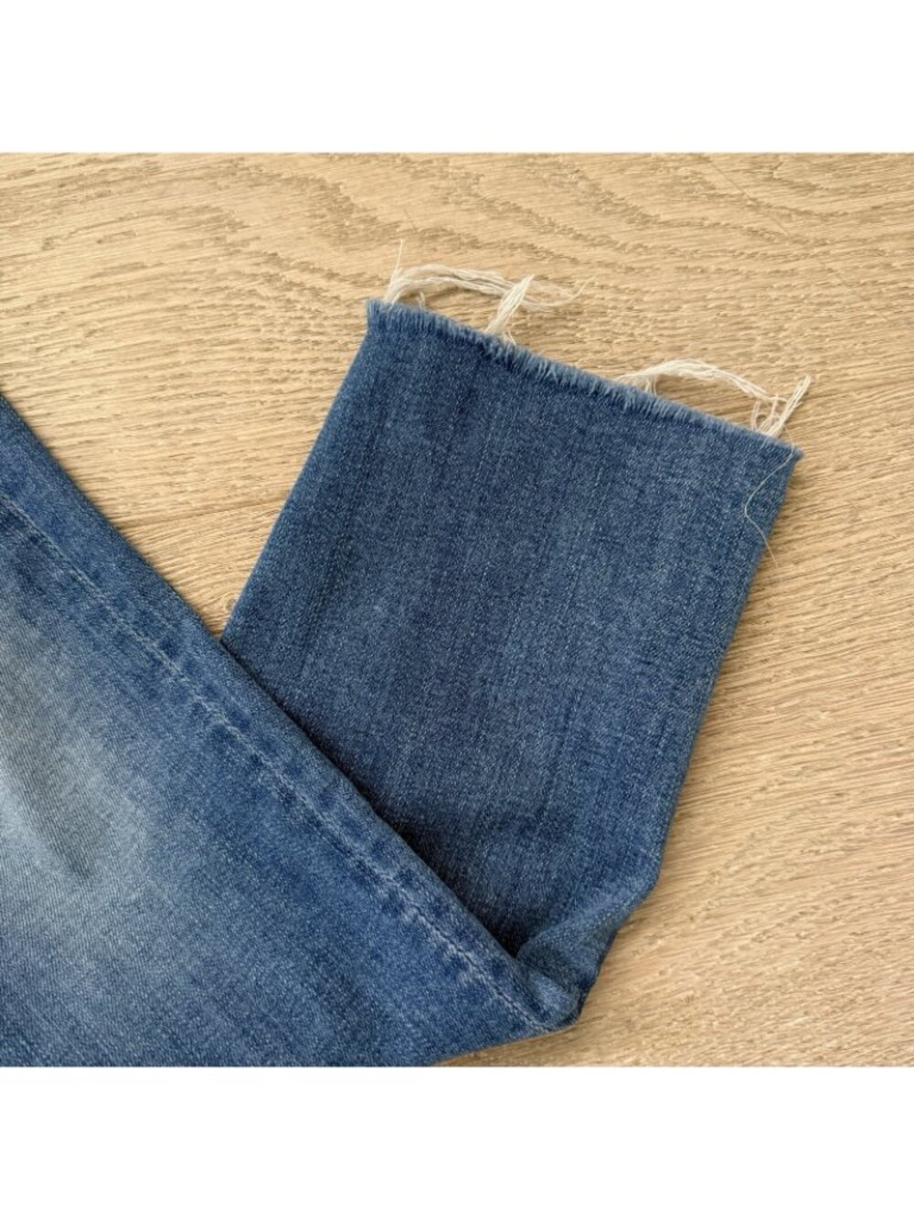 Mother Jeans Size 26 Cropped Raw Hem Blue Denim Cotton Spandex - Picture 3 of 8